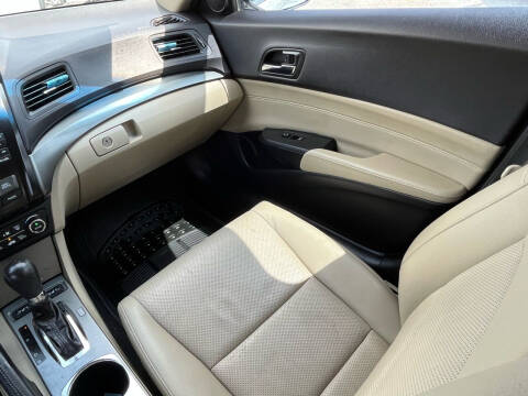 2014 Acura ILX 2.0L w/Tech