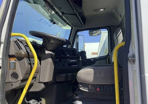 2015 Volvo VNL