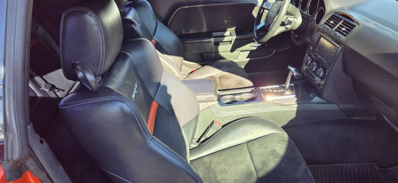 2010 Dodge Challenger SRT8