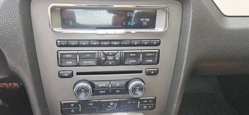 2011 Ford Mustang V6 Premium