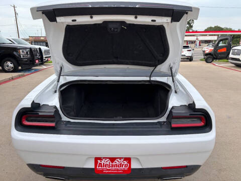 2017 Dodge Challenger SXT