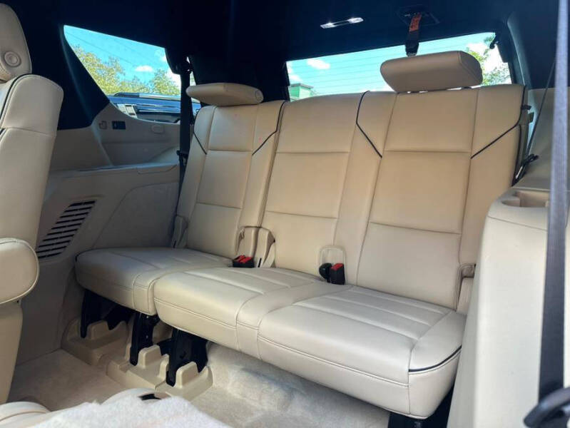 2022 Cadillac Escalade Premium Luxury