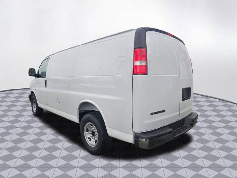 2025 Chevrolet Express 2500