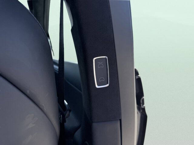 2023 Tesla Model X Standard Range