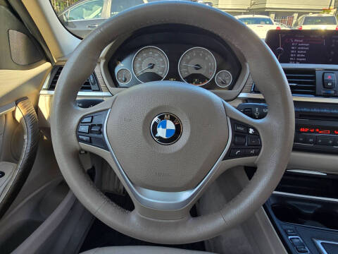 2012 BMW 3 Series 328i