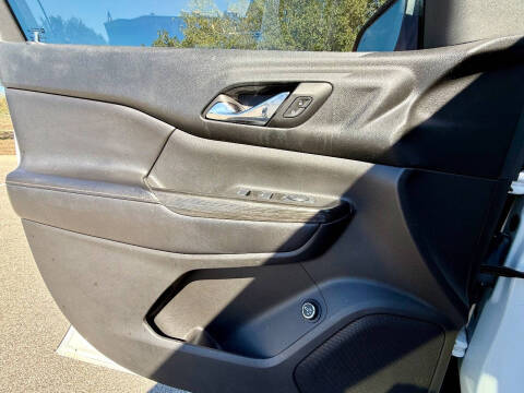 2017 GMC Acadia SLT-1