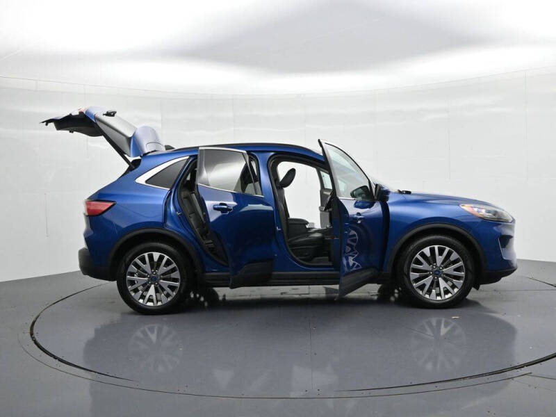 2022 Ford Escape Titanium