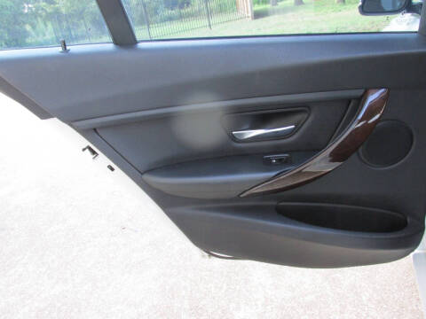 2015 BMW 3 Series 320i