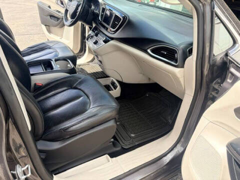 2020 Chrysler Pacifica Touring L