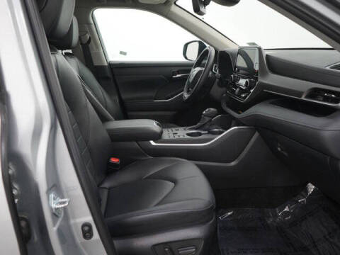 2025 Toyota Highlander XLE