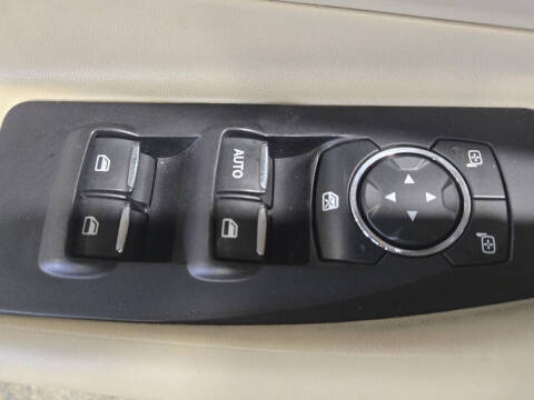 2016 Ford Taurus SE