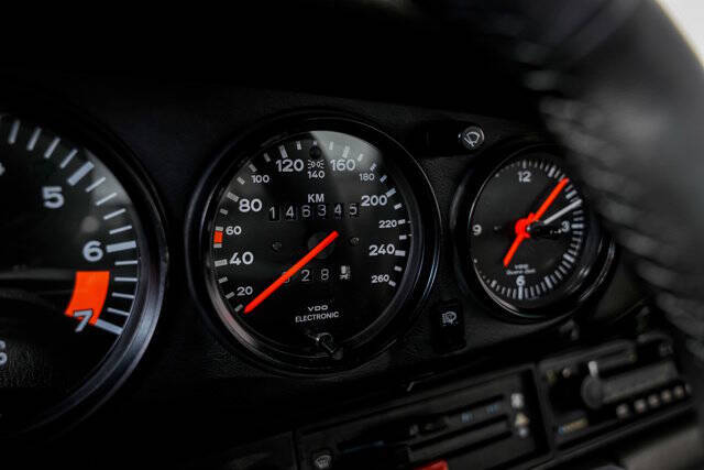 1988 Porsche 911 Carrera