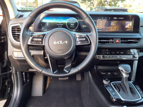 2024 Kia Seltos EX