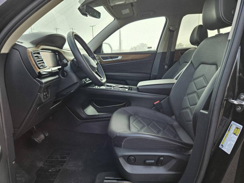 2024 Volkswagen Atlas SE