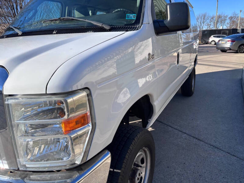 2012 Ford E-Series E-350 SD XLT