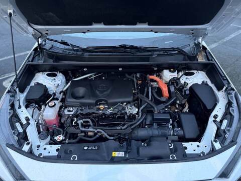 2022 Toyota RAV4 Hybrid LE