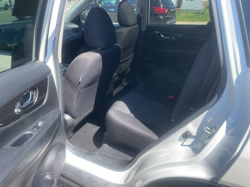 2020 Nissan Rogue SV