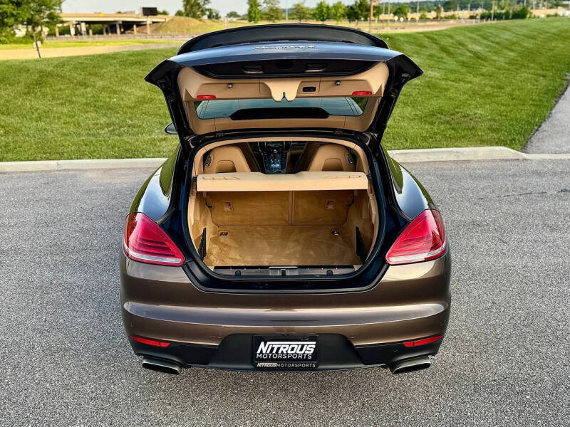 2014 Porsche Panamera 4