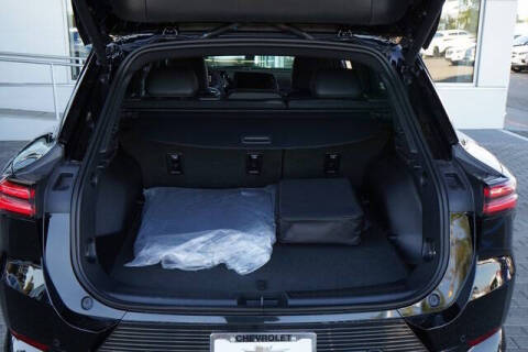 2025 Chevrolet Equinox EV LT 2