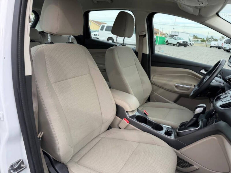 2017 Ford C-MAX Hybrid SE