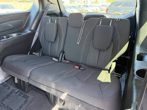 2024 Chrysler Pacifica Touring