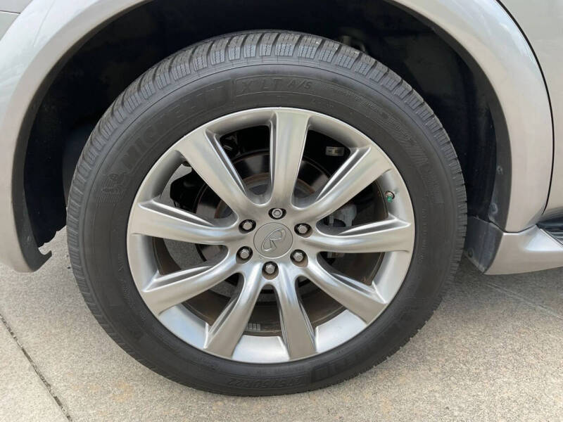2014 Infiniti QX80