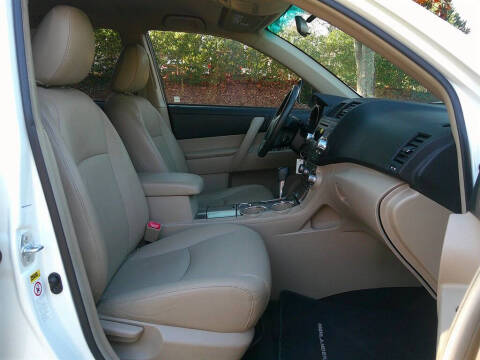 2012 Toyota Highlander SE