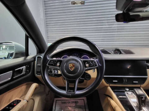 2023 Porsche Cayenne Coupe Platinum Edition