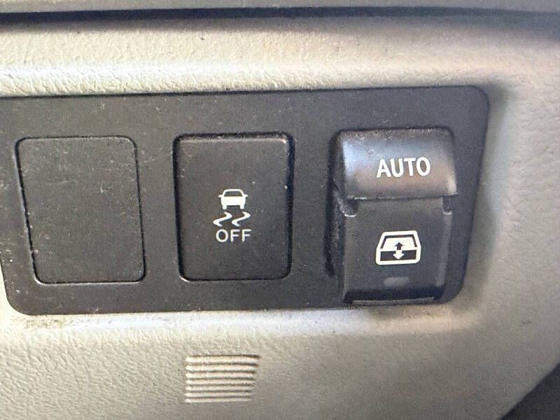 2012 Toyota Sequoia SR5