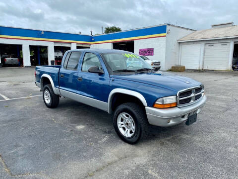 2004 Dodge Dakota for sale at Burkholder Motors in Middletown DE