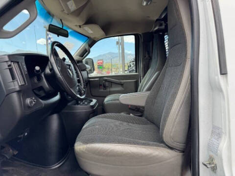 2023 Chevrolet Express 2500