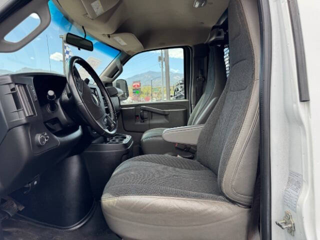 2023 Chevrolet Express 2500