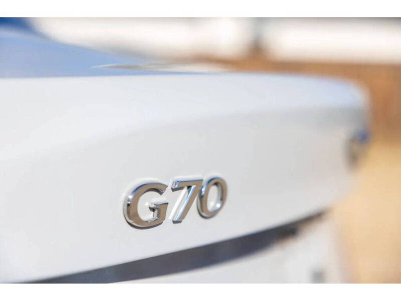 2020 Genesis G70 2.0T