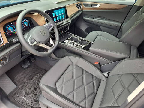 2025 Volkswagen Atlas SE