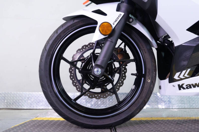 2023 Kawasaki Ninja 400 ABS