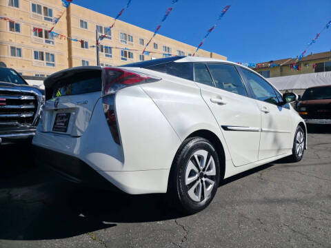 2016 Toyota Prius Two Eco