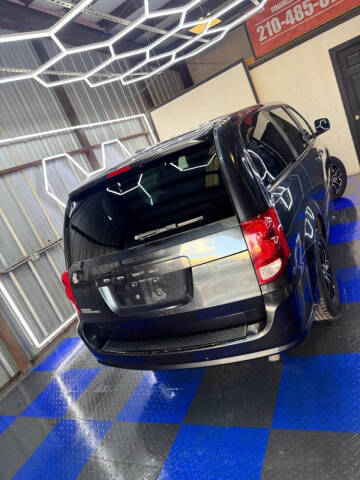 2014 Dodge Grand Caravan SE