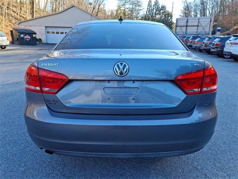 2014 Volkswagen Passat 1.8T S PZEV