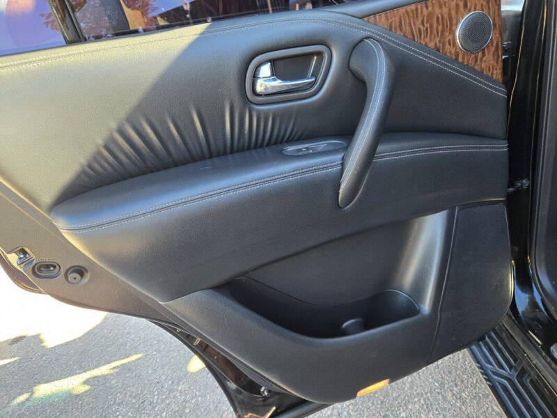 2017 Nissan Armada Platinum