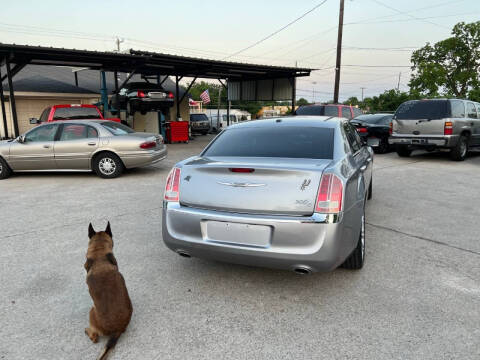 2011 Chrysler 300 C