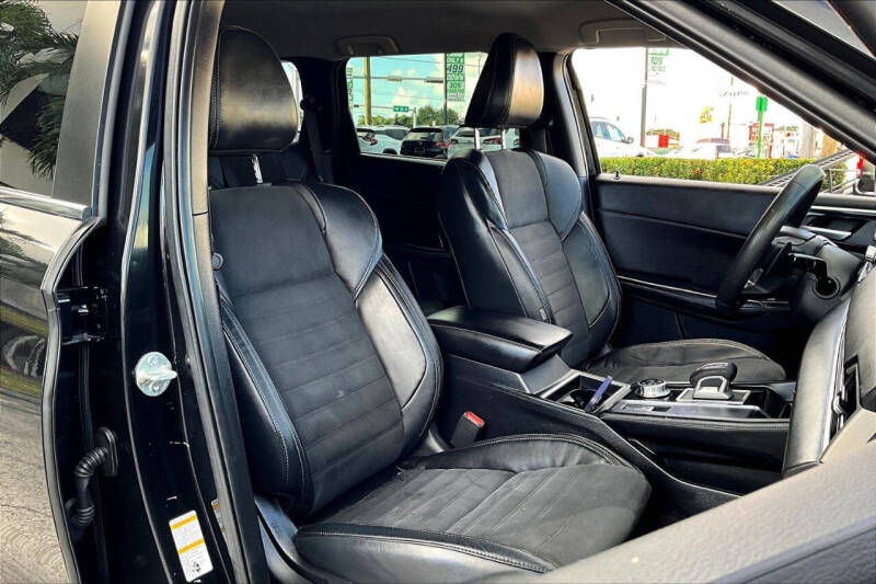 2022 Mitsubishi Outlander SE