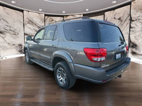 2005 Toyota Sequoia SR5