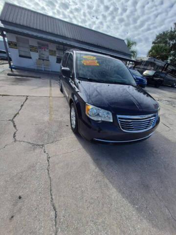 2014 Chrysler Town and Country Touring