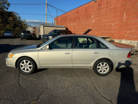 2001 Toyota Avalon for sale at LINDER'S AUTO SALES in Gastonia NC