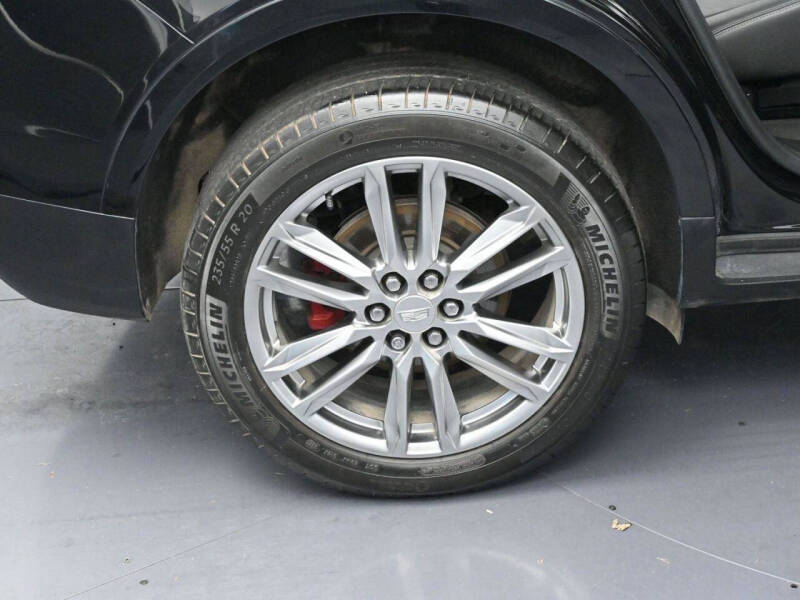 2022 Cadillac XT5 Sport