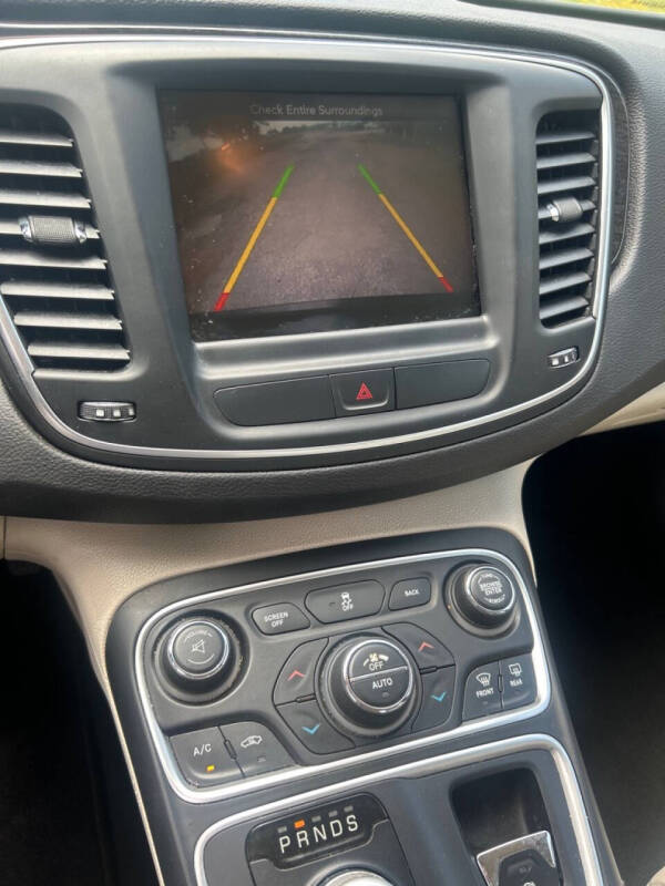 2015 Chrysler 200 C