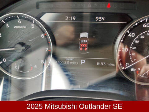 2025 Mitsubishi Outlander SE