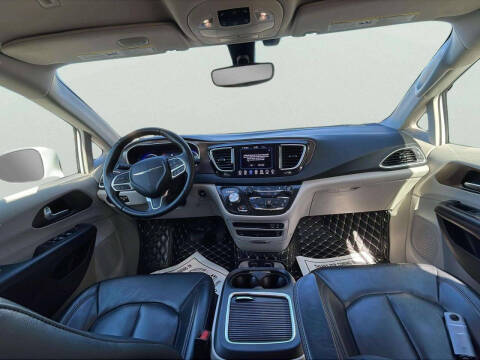 2018 Chrysler Pacifica Touring L Plus