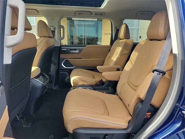 2025 Infiniti QX80 Luxe