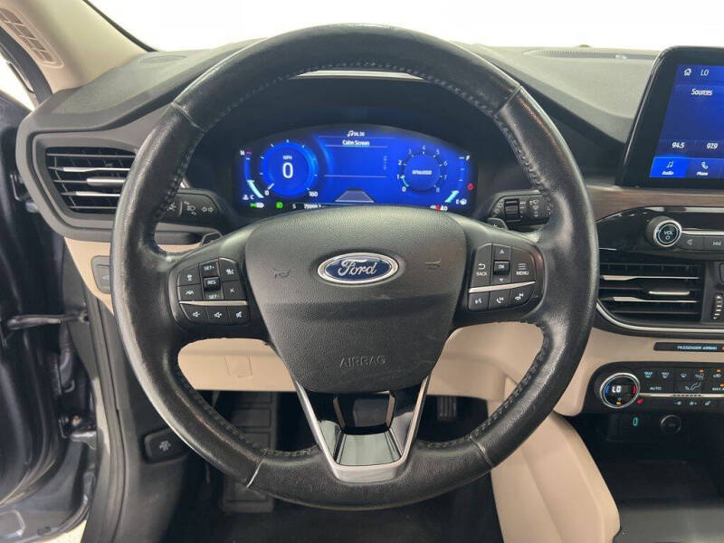 2020 Ford Escape Titanium